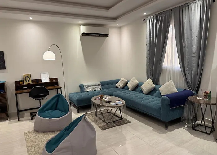 Urban Bunks Hostel - سرير في غرفة مشتركة