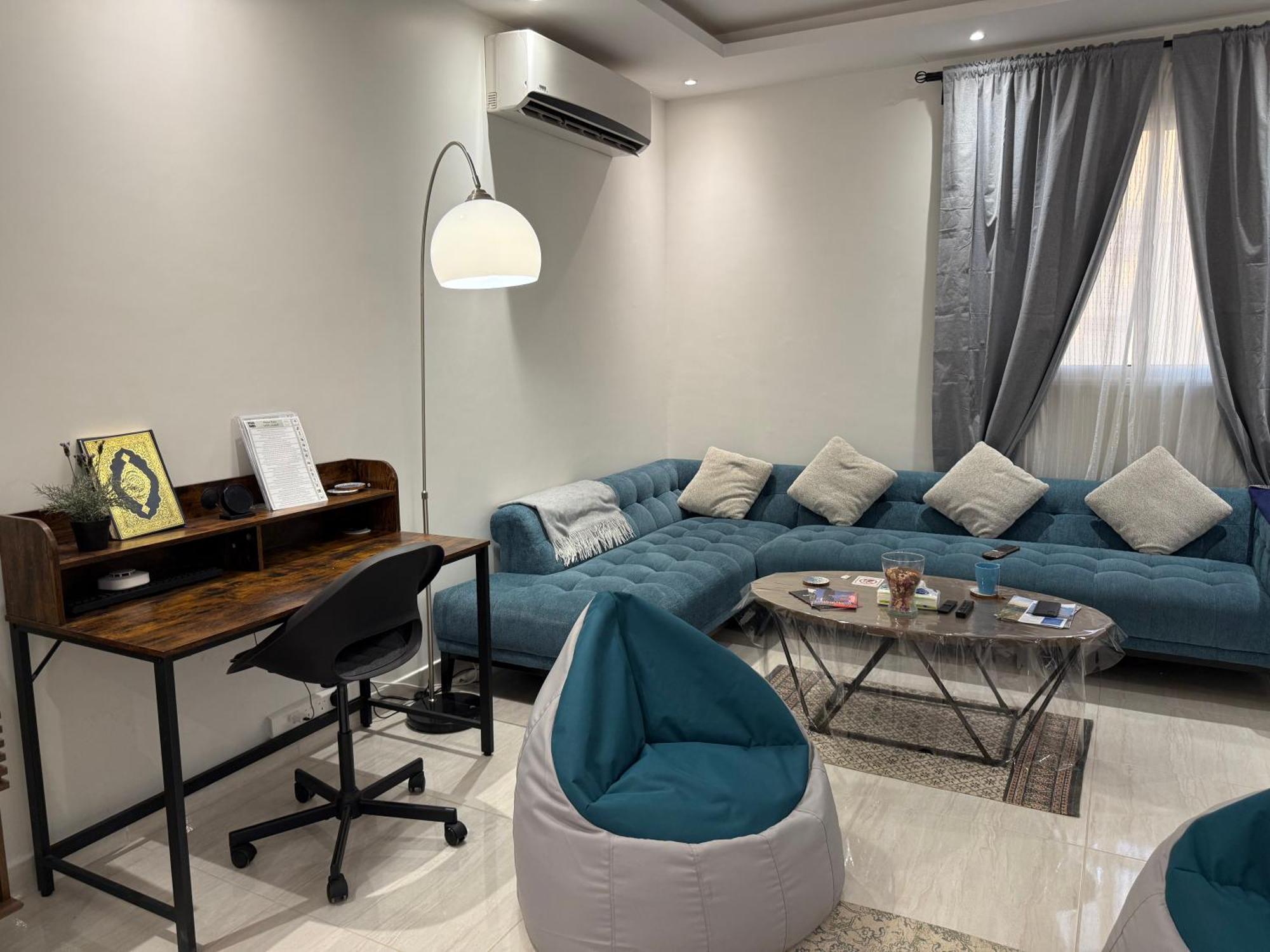 Urban Bunks - سرير في غرفة مشتركة Riyadh